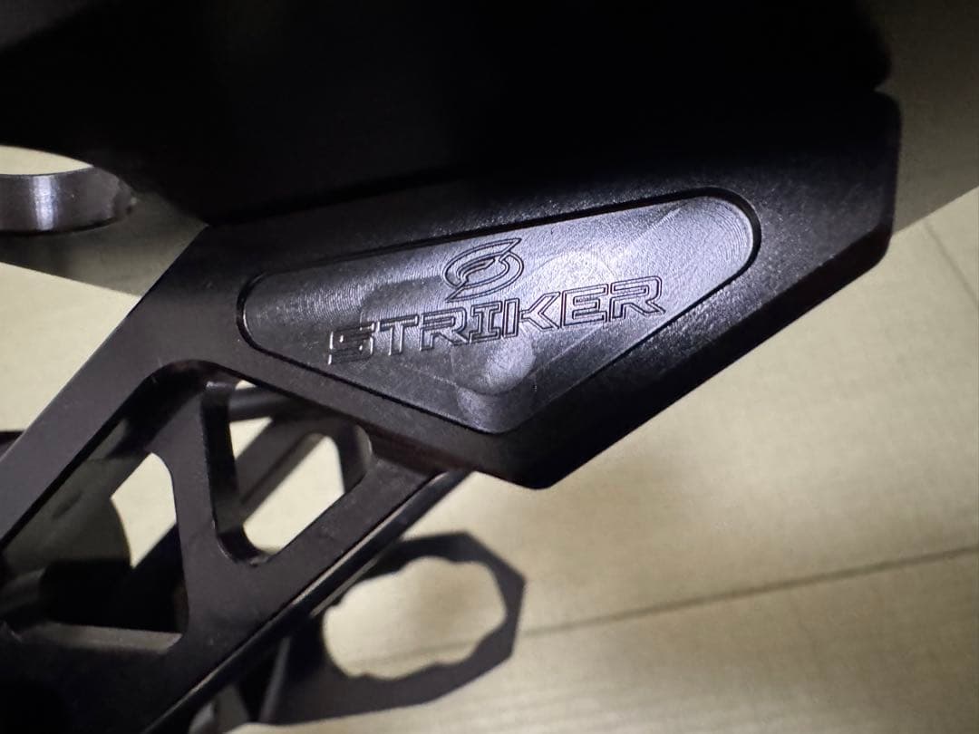 STRIKER アルミビレットフェンダーレスキットZ900RS/CAFE