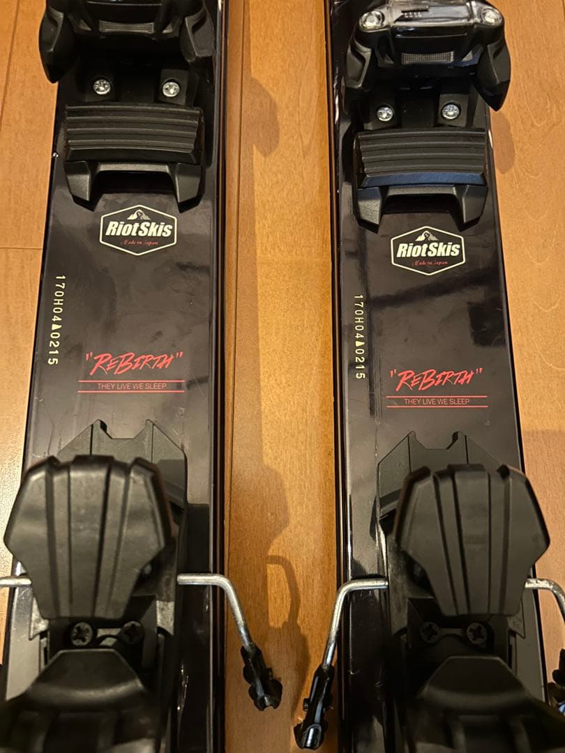 RiotSkisライオットスキー Rebirth　マーカービンディング付