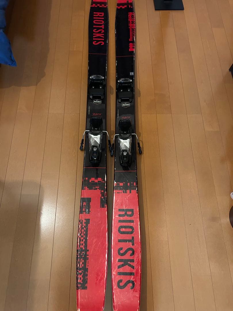 RiotSkisライオットスキー Rebirth　マーカービンディング付