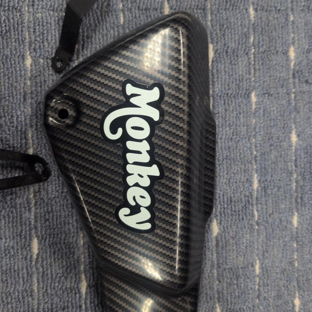 モリワキエンジニアリング モンキー125用マフラー右カーボンサイドカバー付き