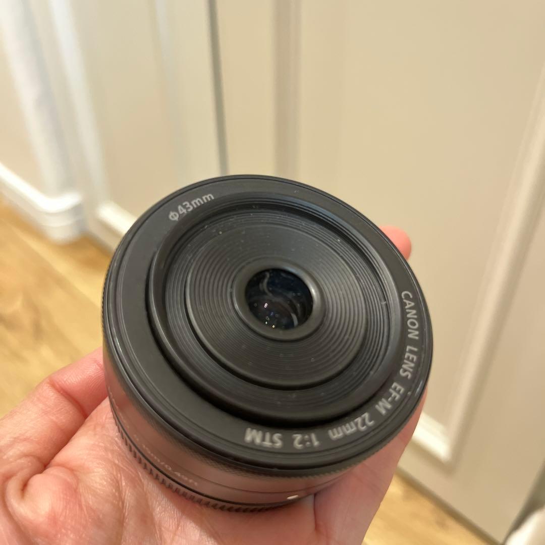 Canon 単焦点広角レンズ EF-M22mm F2 STMパンケーキレンズ