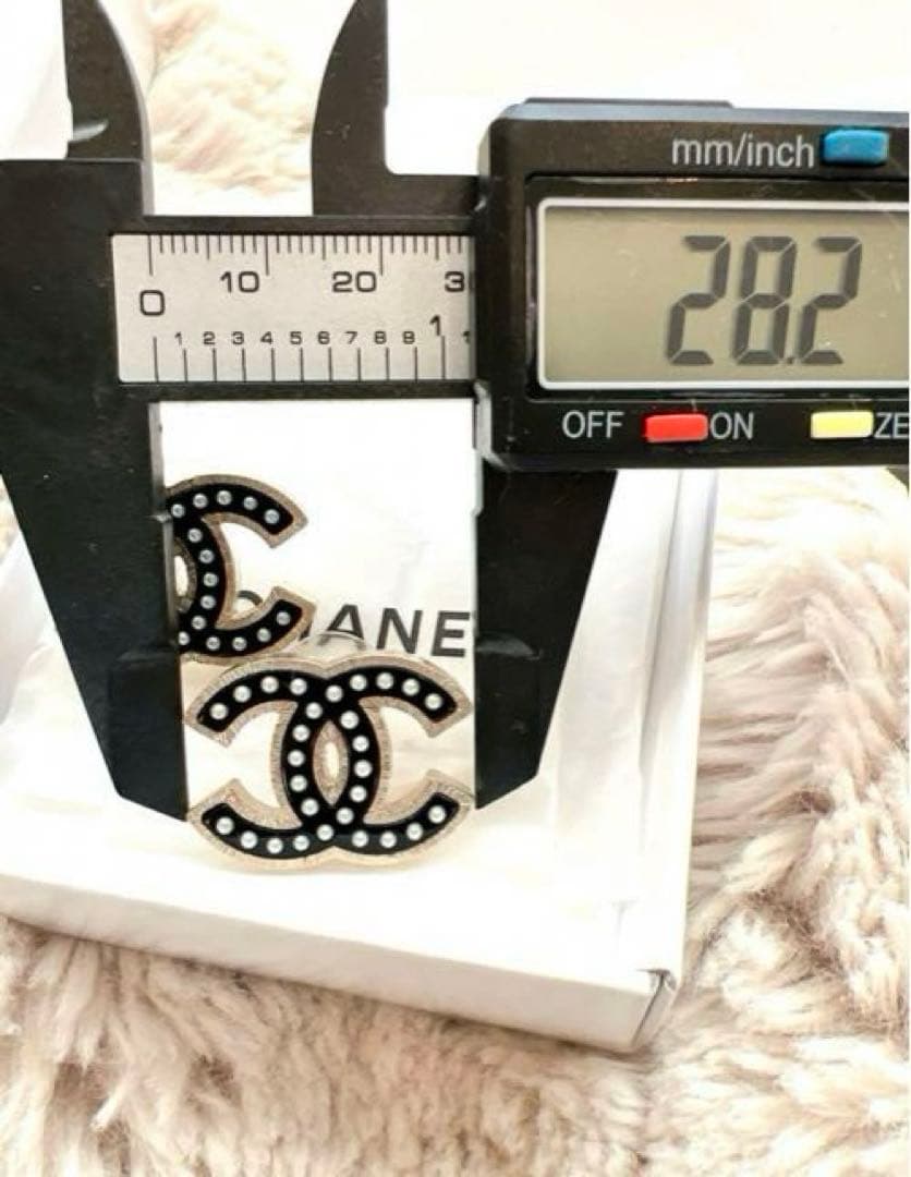 安心の正規品❣️極美品！日本に数点のみ入荷❣️存在感大❣️CHANELピアス【両耳】