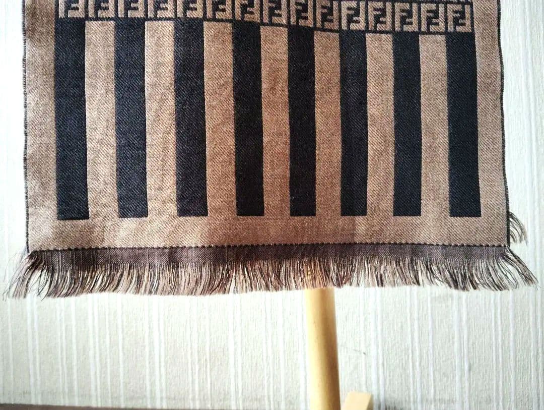 美品　FENDI　フェンディ　マフラー　ストール　ズッカ柄　リバーシブル　ウール