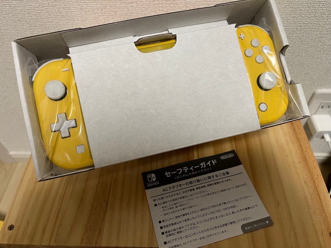 Nintendo Switch Lite イエロー【美品】