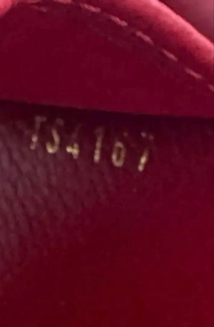 ルイヴィトン　LOUIS VUITTON 赤　キーケース　６連　箱付き　レッド