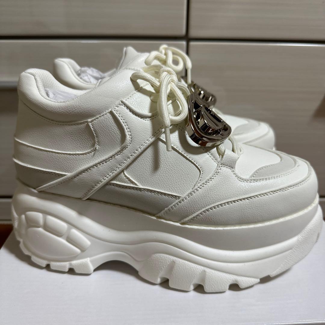 新品未使用★GYDA★GD thick soledスニーカー★ダッドソール★白M