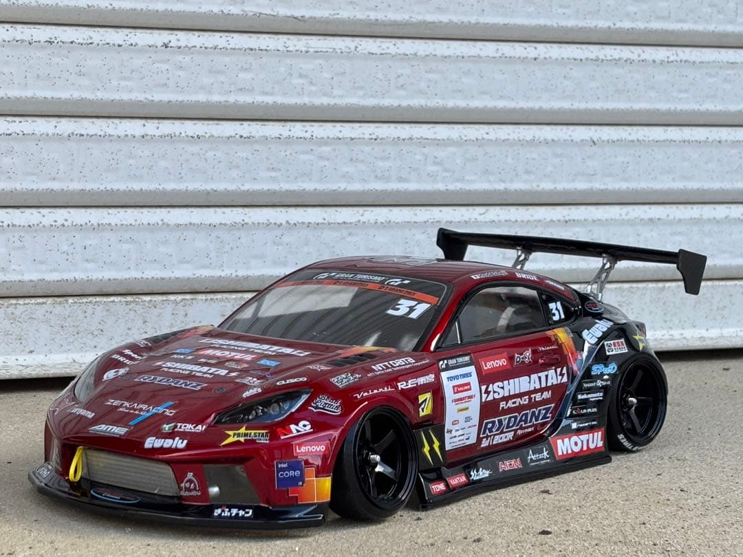 r31HOUSE gr86ラジコンボディー　SHIBATA仕様 塗装済未走行