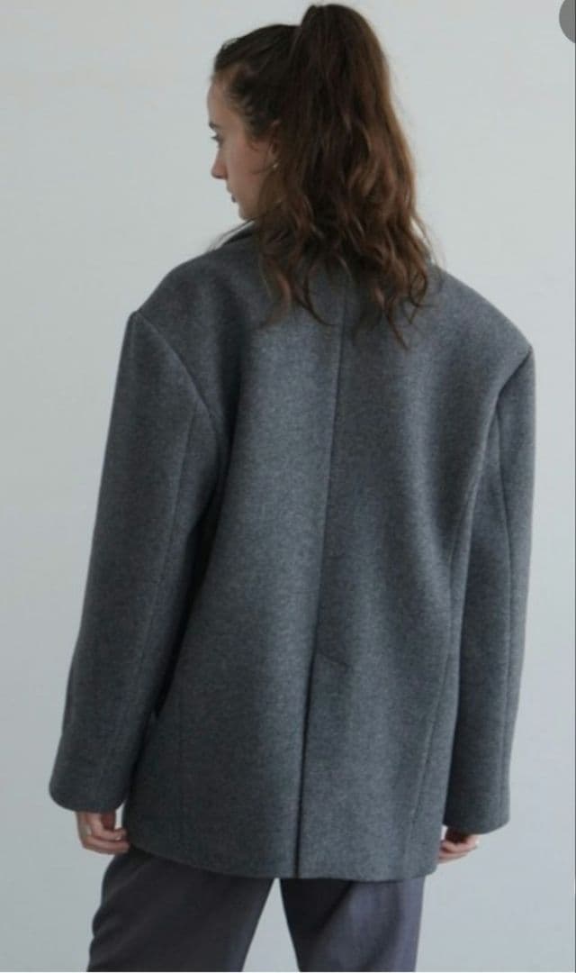 【CLANE】OVER SHOULDER PEAKED LAPEL COAT