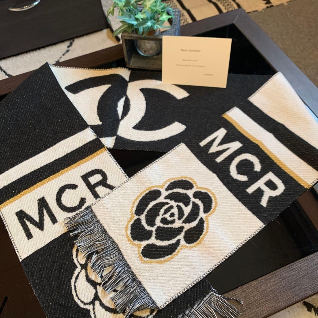 CHANELノベルティマフラー