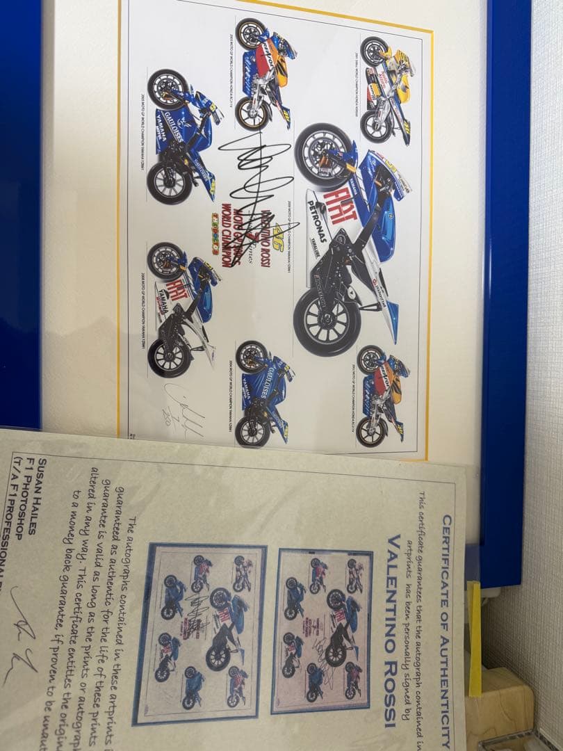 バレンティーノ・ロッシ サイン入り　モトGP ワールドチャンピオン