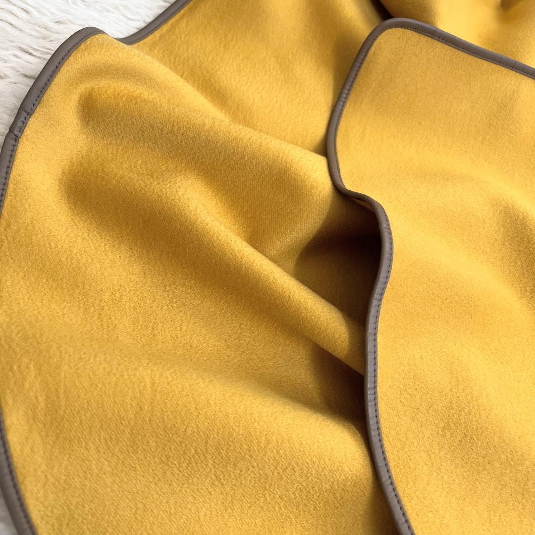 v*e様 ★LOROPIANA★美品★カシミヤ100★羊革ベルト★ケープ★コート