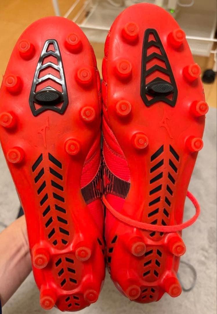 サッカースパイク　ミズノ　モレリアネオ3β レッド　限定カラー