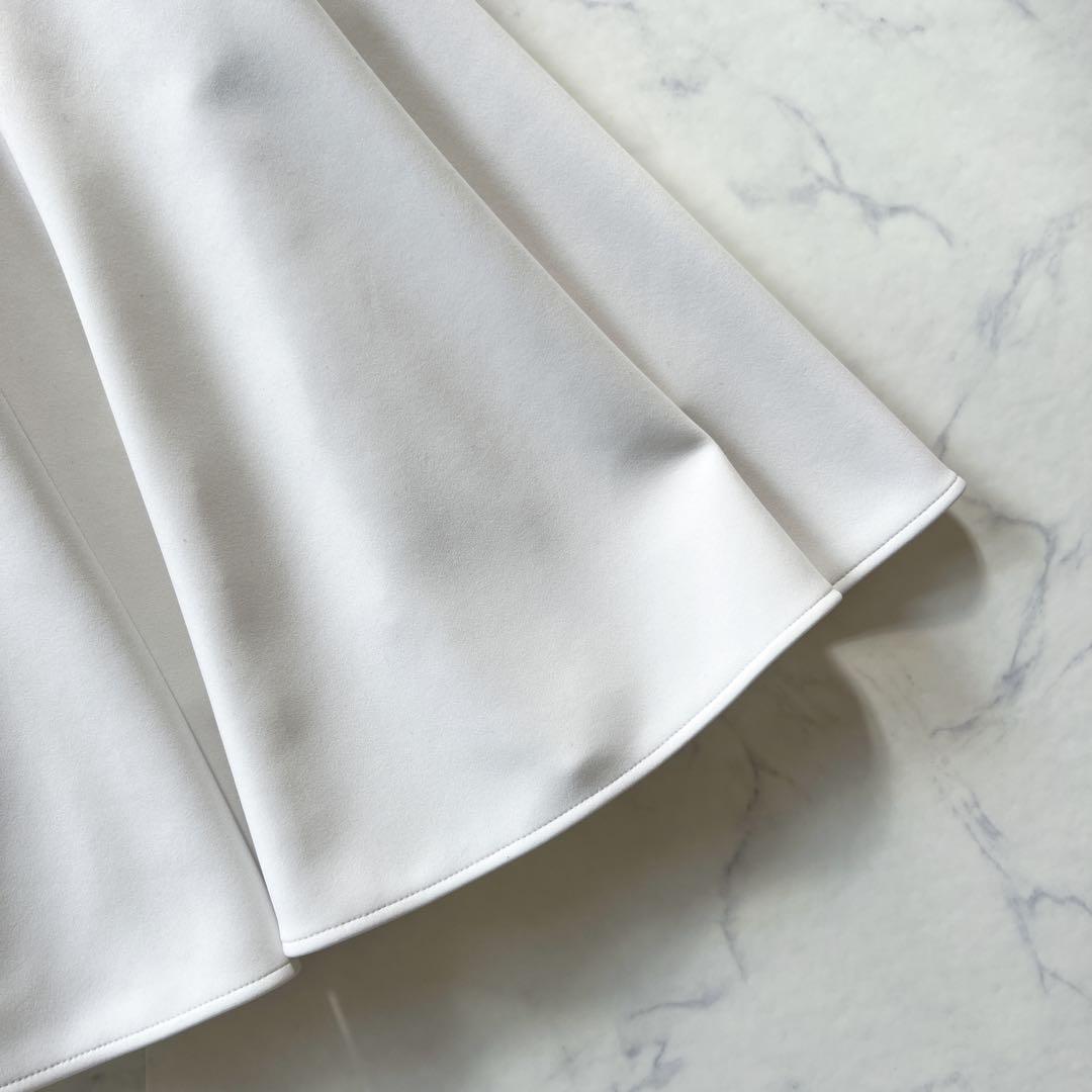 【新品タグ付】フォクシーニューヨーク　セレステスカート　白　2024年製　38