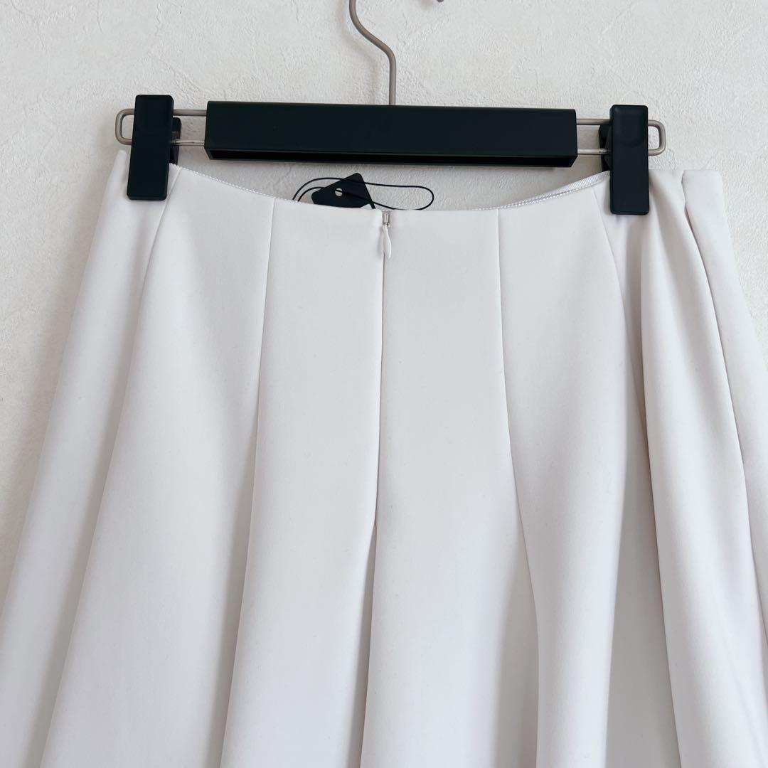 【新品タグ付】フォクシーニューヨーク　セレステスカート　白　2024年製　38