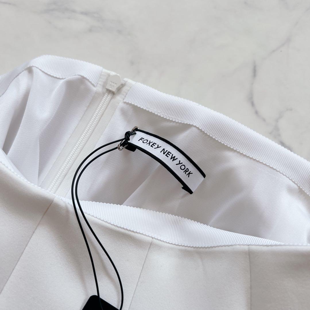 【新品タグ付】フォクシーニューヨーク　セレステスカート　白　2024年製　38