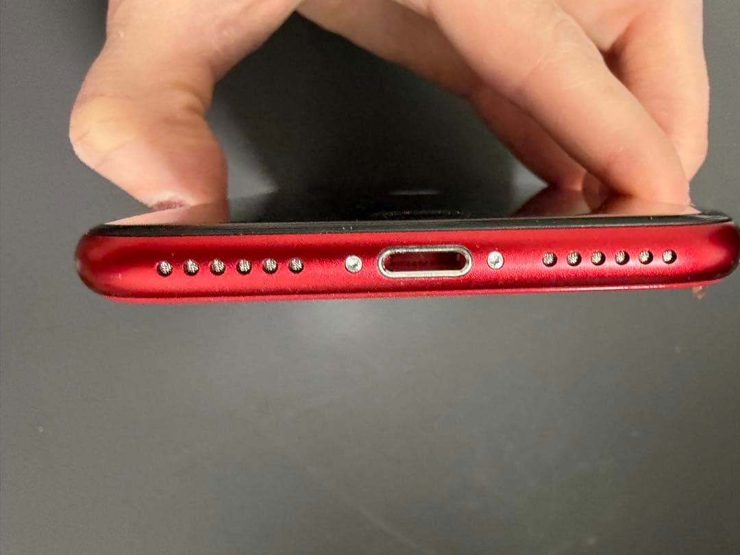 【美品】iPhoneSE 64GB 第2世代 レッド 最大容量96%