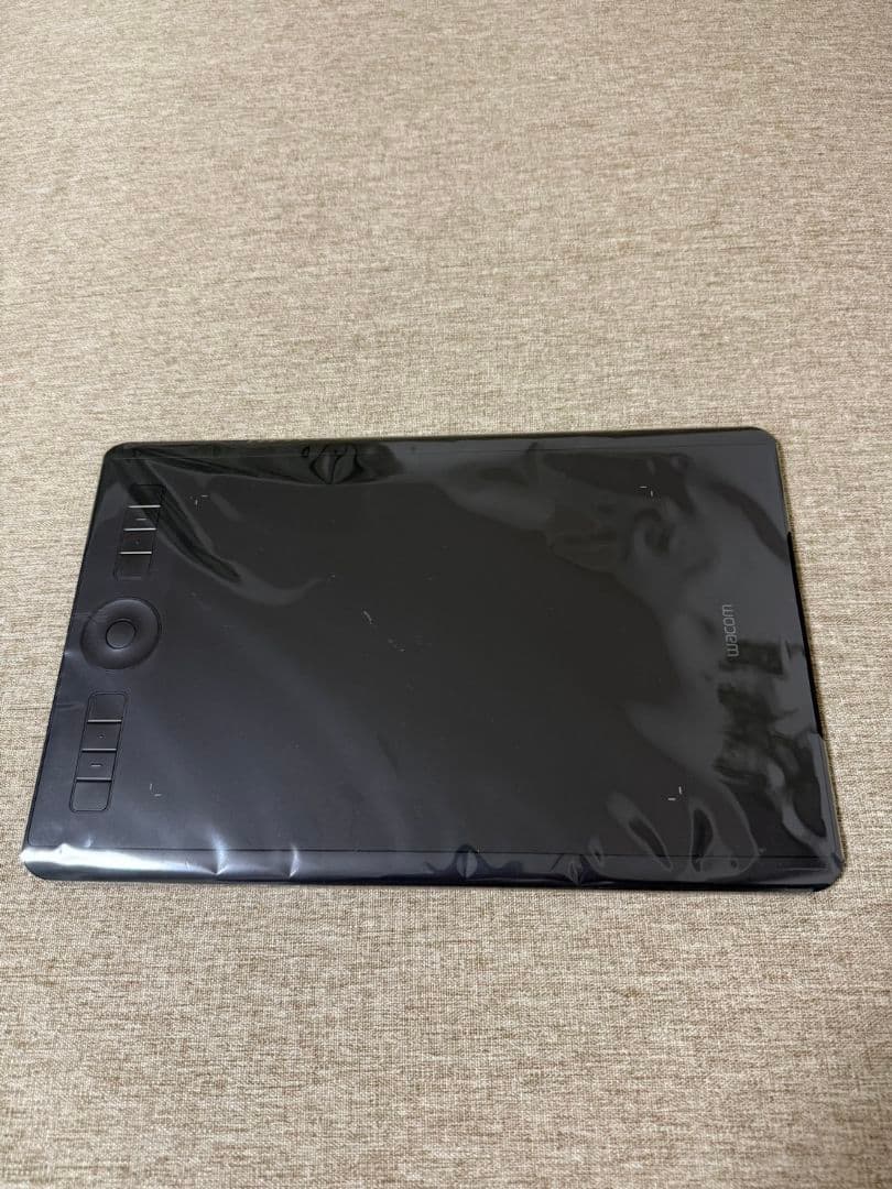 ワコム　Wacom Intuos Pro PTH-660/K0　ペンタブレット