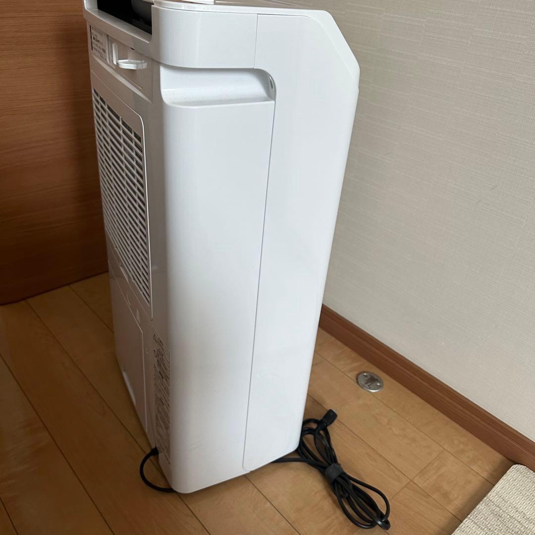 美品　コロナ CORONA 衣類乾燥除湿機 CD-WH1822 2022年製