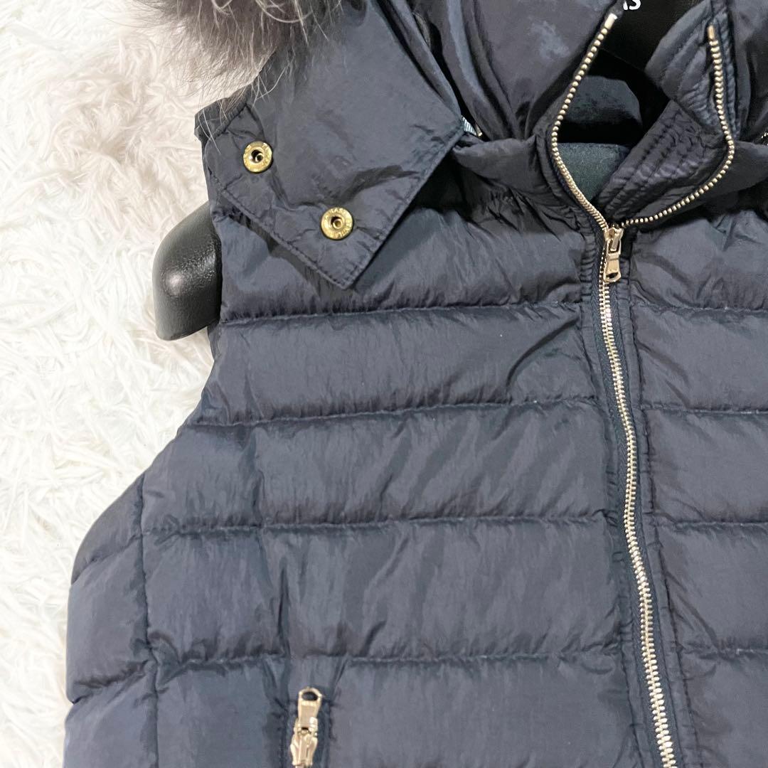 美品 タトラス オルシエラ 軽量ダウンベスト 紺　1 ラクーンファー　3way