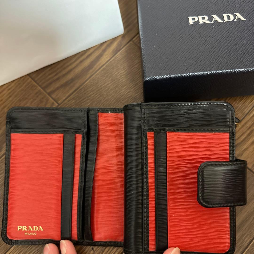 PRADA 財布　箱付き