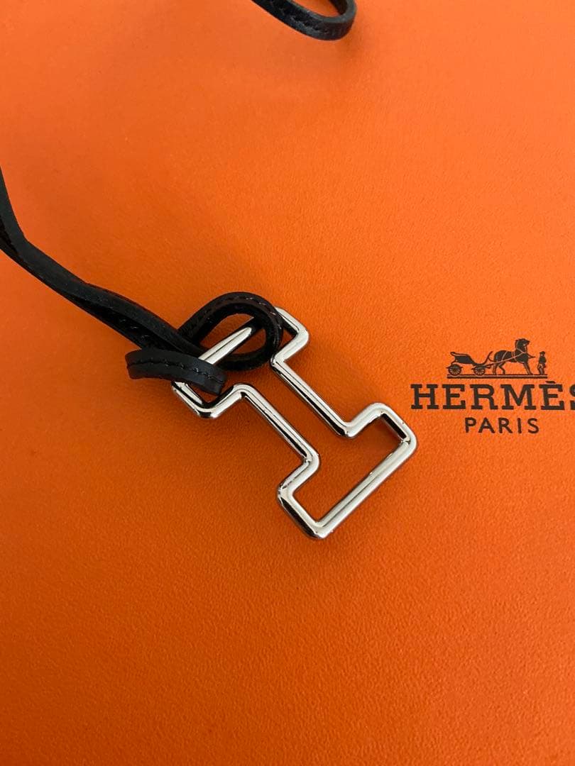 Hermès “Lanière” Noir エルメス ラニエール 黒 Hチャーム