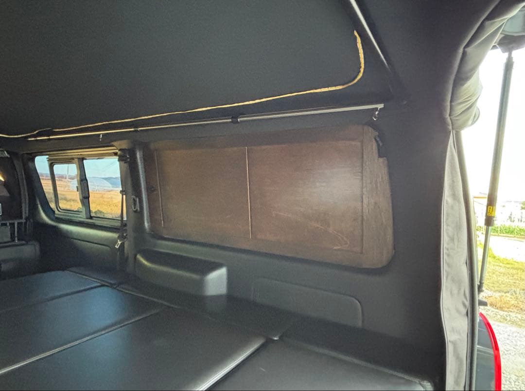 ハイエース 200系 スーパーGL 窓埋めパネル 開閉式 断熱 左右セット 木目