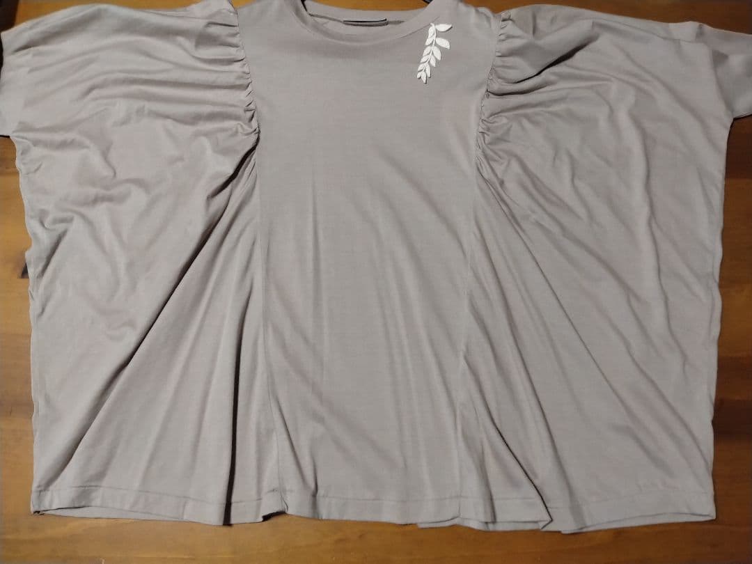 ミナペルホネン　新品未使用 長袖 フリル トップス