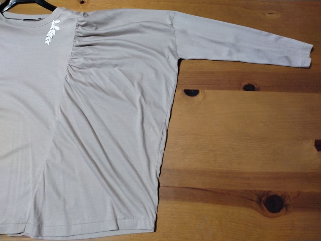 ミナペルホネン　新品未使用 長袖 フリル トップス