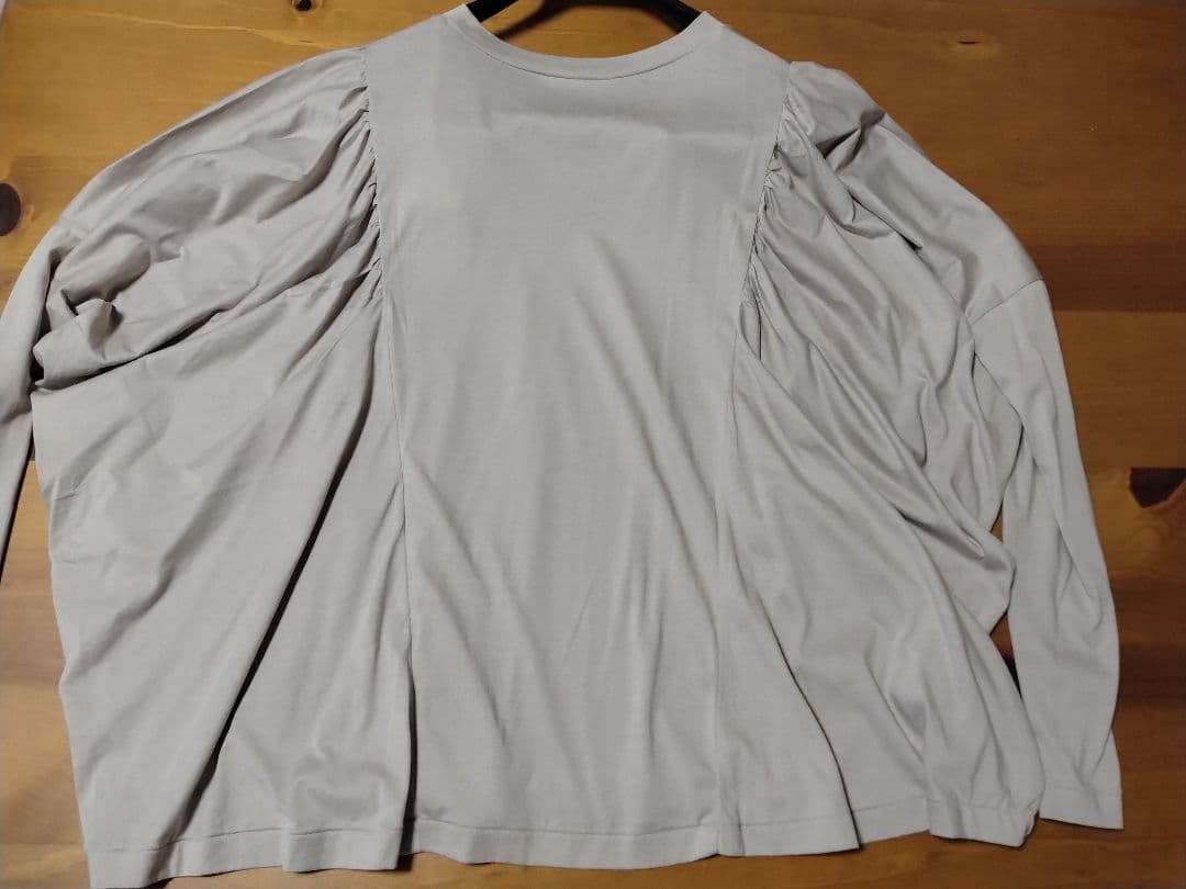 ミナペルホネン　新品未使用 長袖 フリル トップス