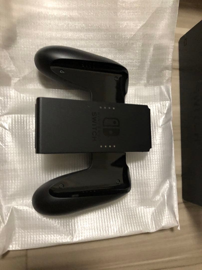 Nintendo Switch 本体＋元箱＋コントローラー付き（ケーブル含む）