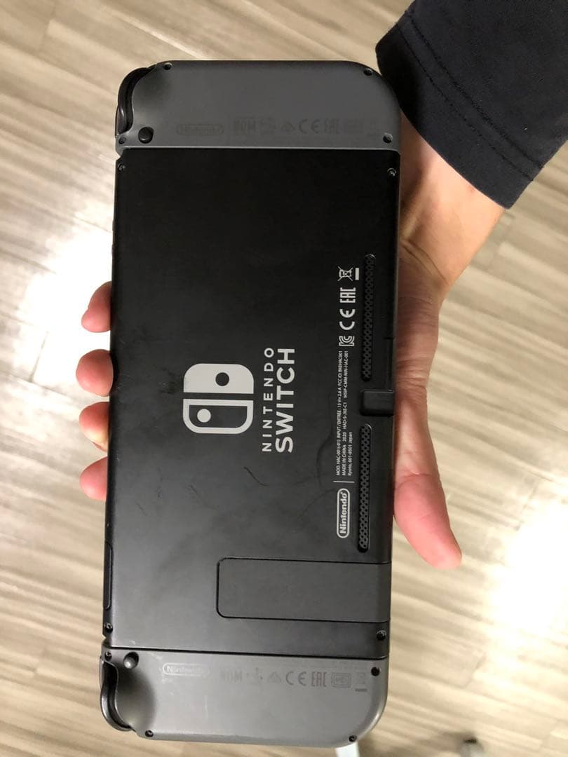 Nintendo Switch 本体＋元箱＋コントローラー付き（ケーブル含む）