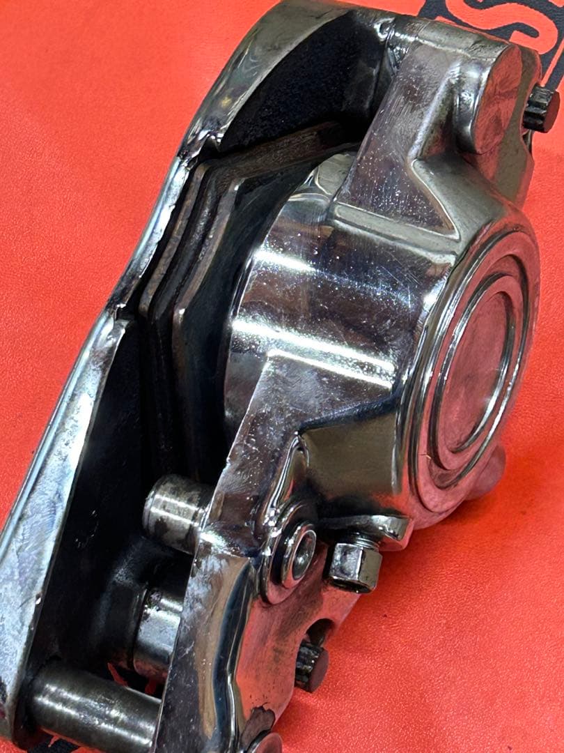 ショベル ブレーキキャリパー