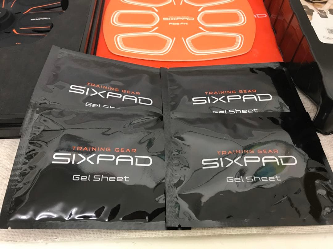 SIXPAD 2点まとめ売り 〈アブズフィット2、ボディフィット2〉
