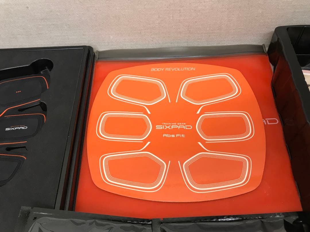 SIXPAD 2点まとめ売り 〈アブズフィット2、ボディフィット2〉