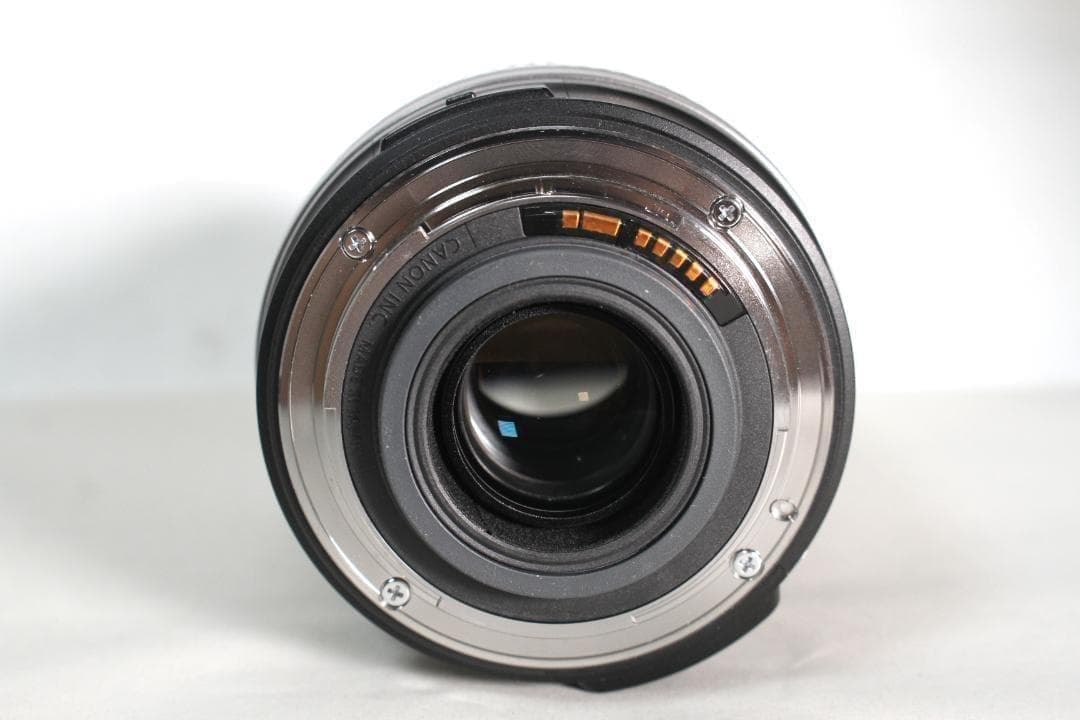 Canon キヤノン EF-S 18-200mm F3.5-5.6 IS