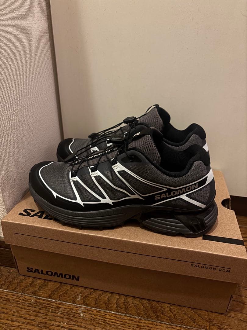 サロモン　SALOMON スニーカー