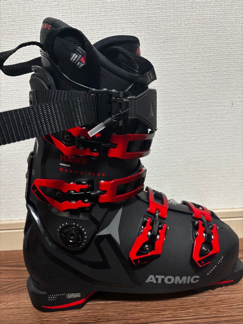 ATOMIC アトミック スキーブーツ Black