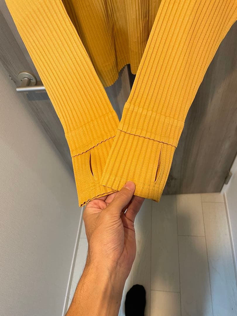 アームホールプリーツカットソー　サイズ3 黄色　オムプリッセイッセイミヤケ