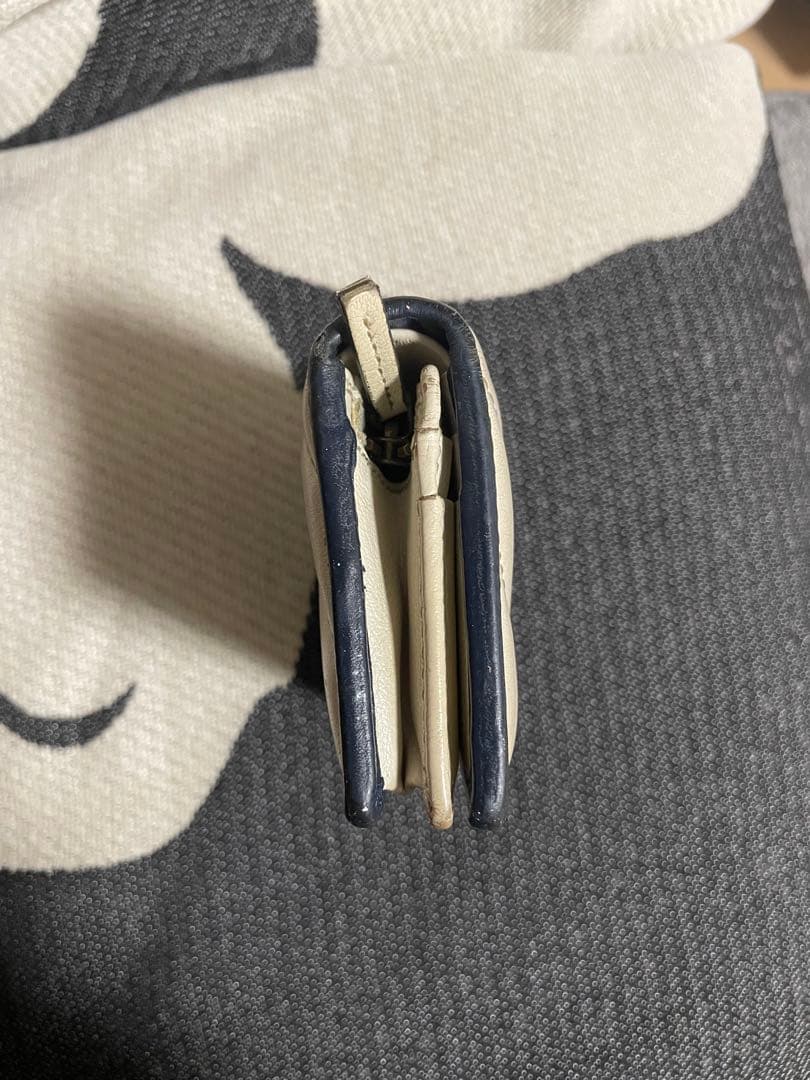 GUCCI 2つ折り財布 ホワイト レザー