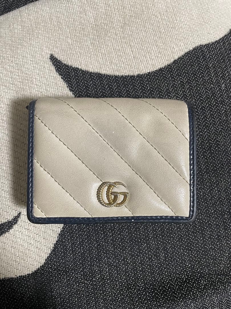 GUCCI 2つ折り財布 ホワイト レザー