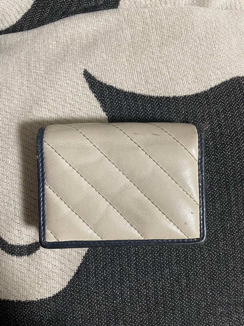 GUCCI 2つ折り財布 ホワイト レザー