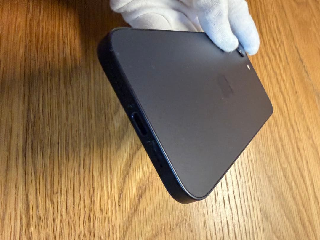 iPhone16e 128GB ブラック本体　新品同様