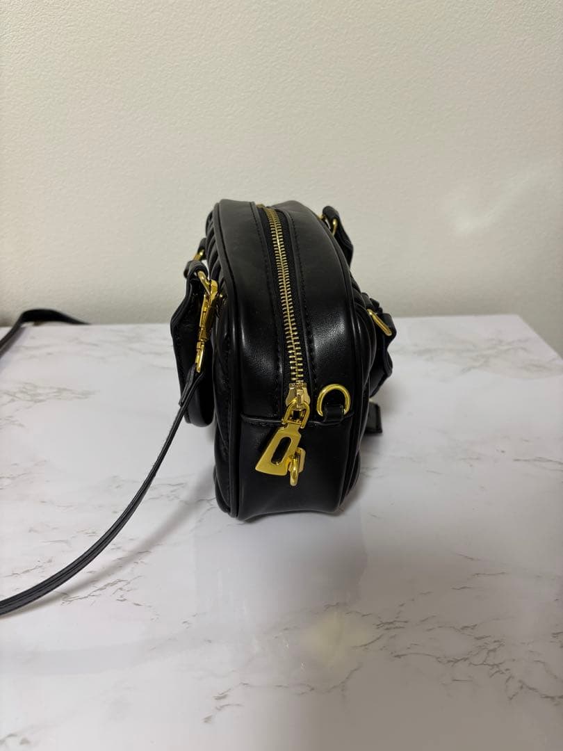 海外輸入品　miumiu バッグ