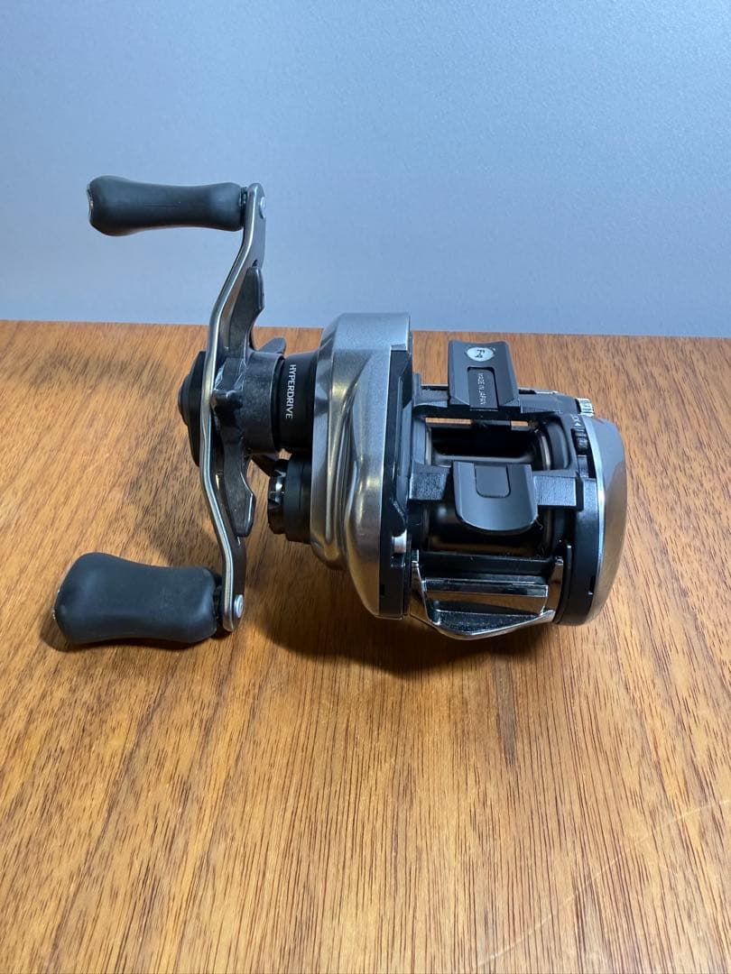 ダイワ　ZILLION SV TW 1000H ベイトリール　未使用品