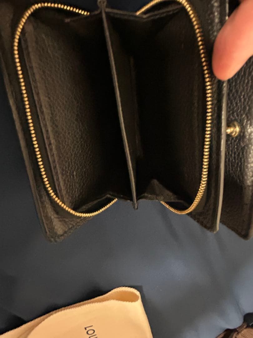 LOUIS VUITTON ブラック レザー 財布