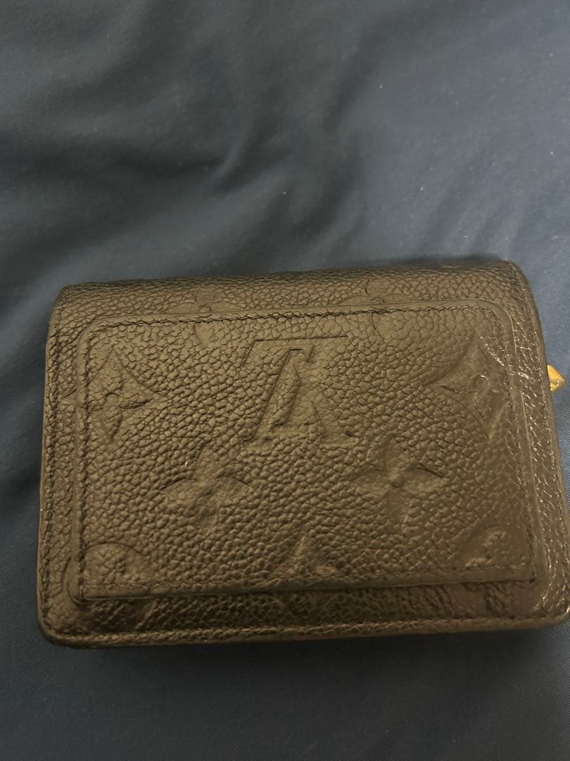 LOUIS VUITTON ブラック レザー 財布
