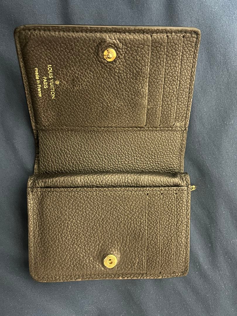 LOUIS VUITTON ブラック レザー 財布