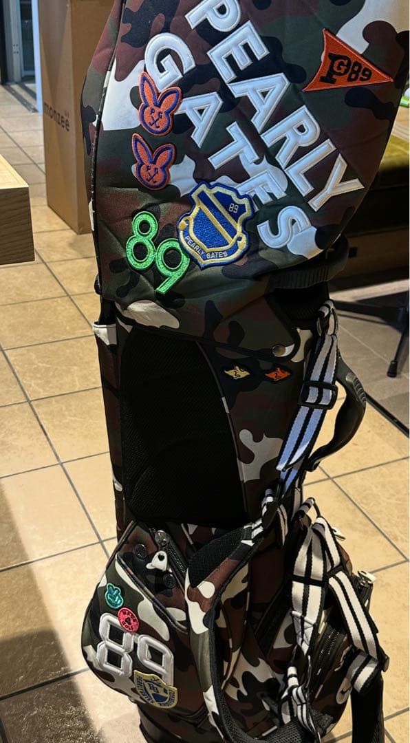 パーリーゲイツ ワッペンカモ柄 スタンド バッグ　ヘッドカバー付