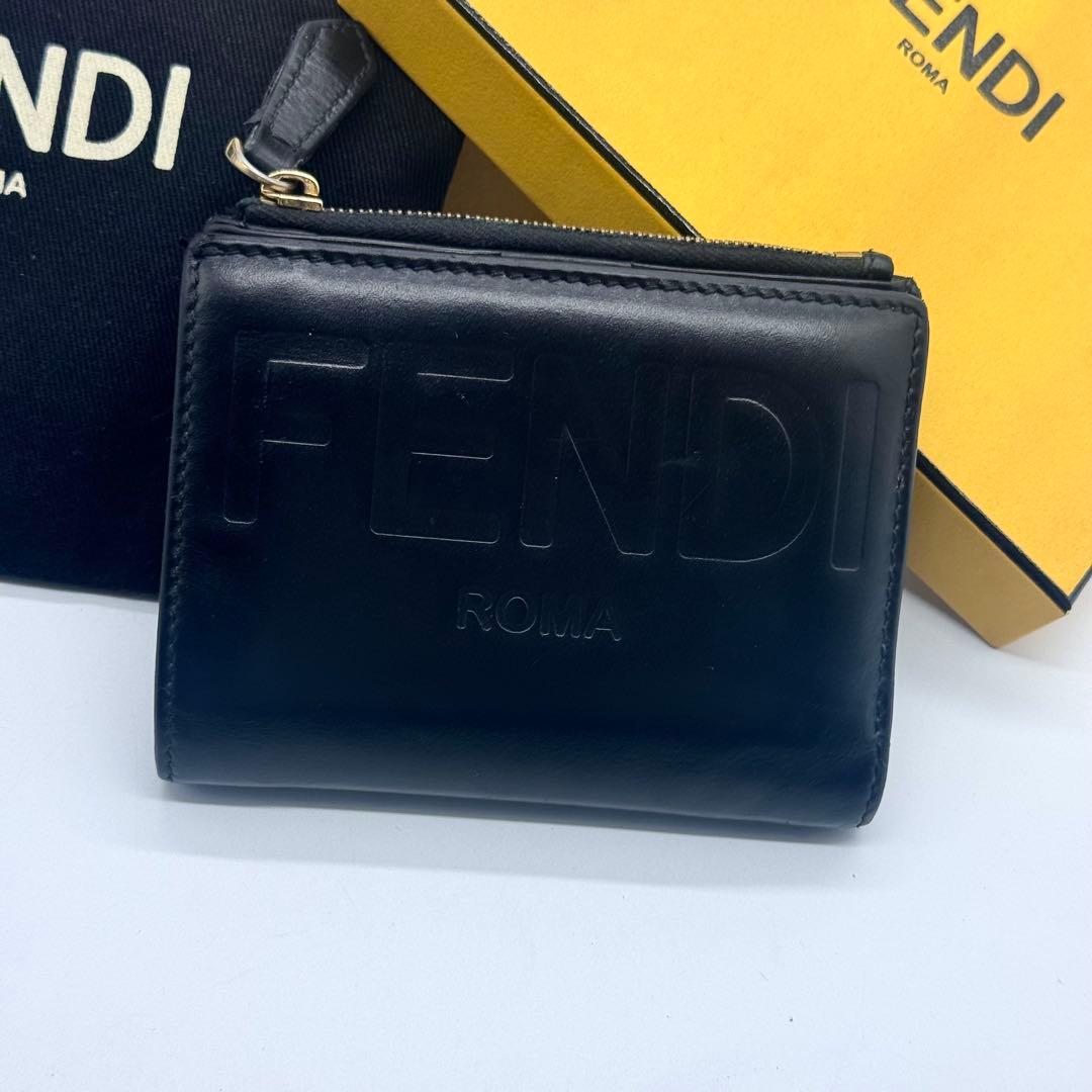 希少✨フェンディ 二つ折り財布 ロゴ 型押し レザー ブラック 黒