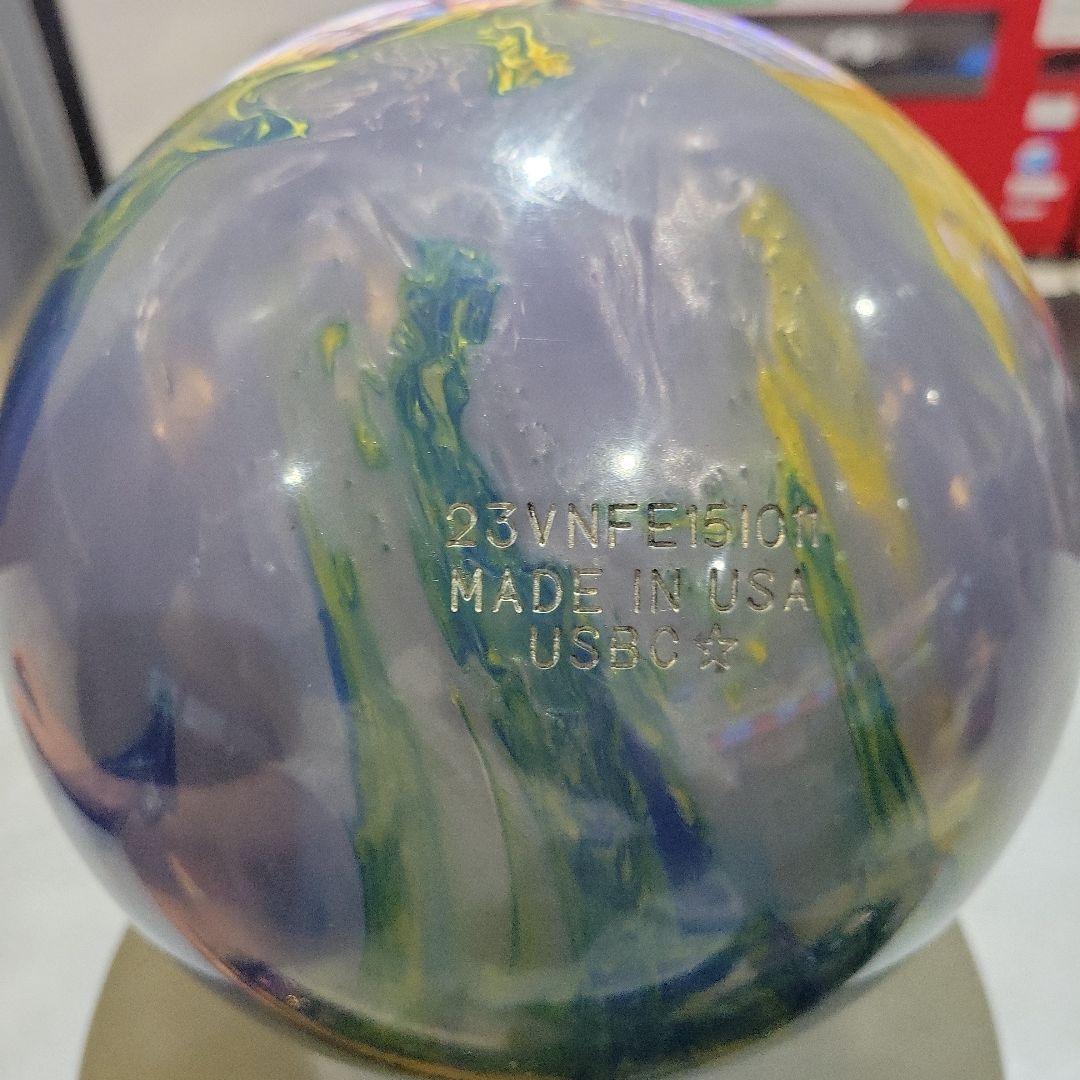 初代サミット　STORM15ポンド　ボウリングボール